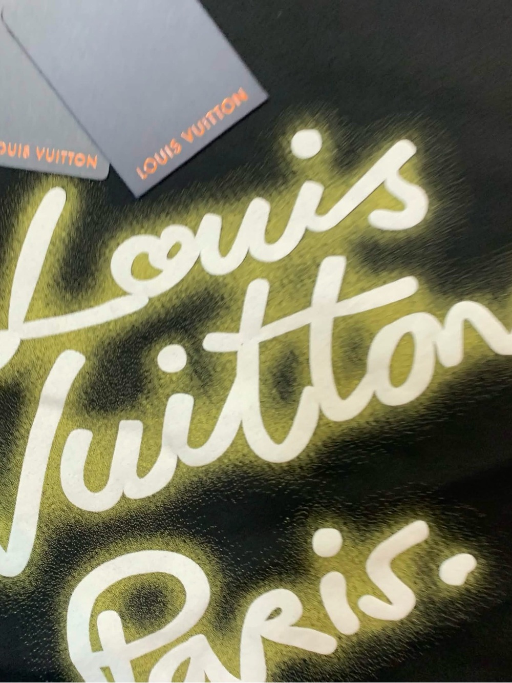 Louis Vuitton Logo T-Shirt Men’s Size Medium - Picture 3 of 5